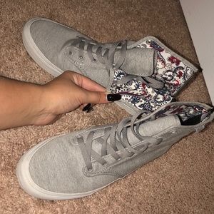 GRAY HIGHTOP OFF THE WALL VANS